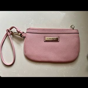 Hand wristlet